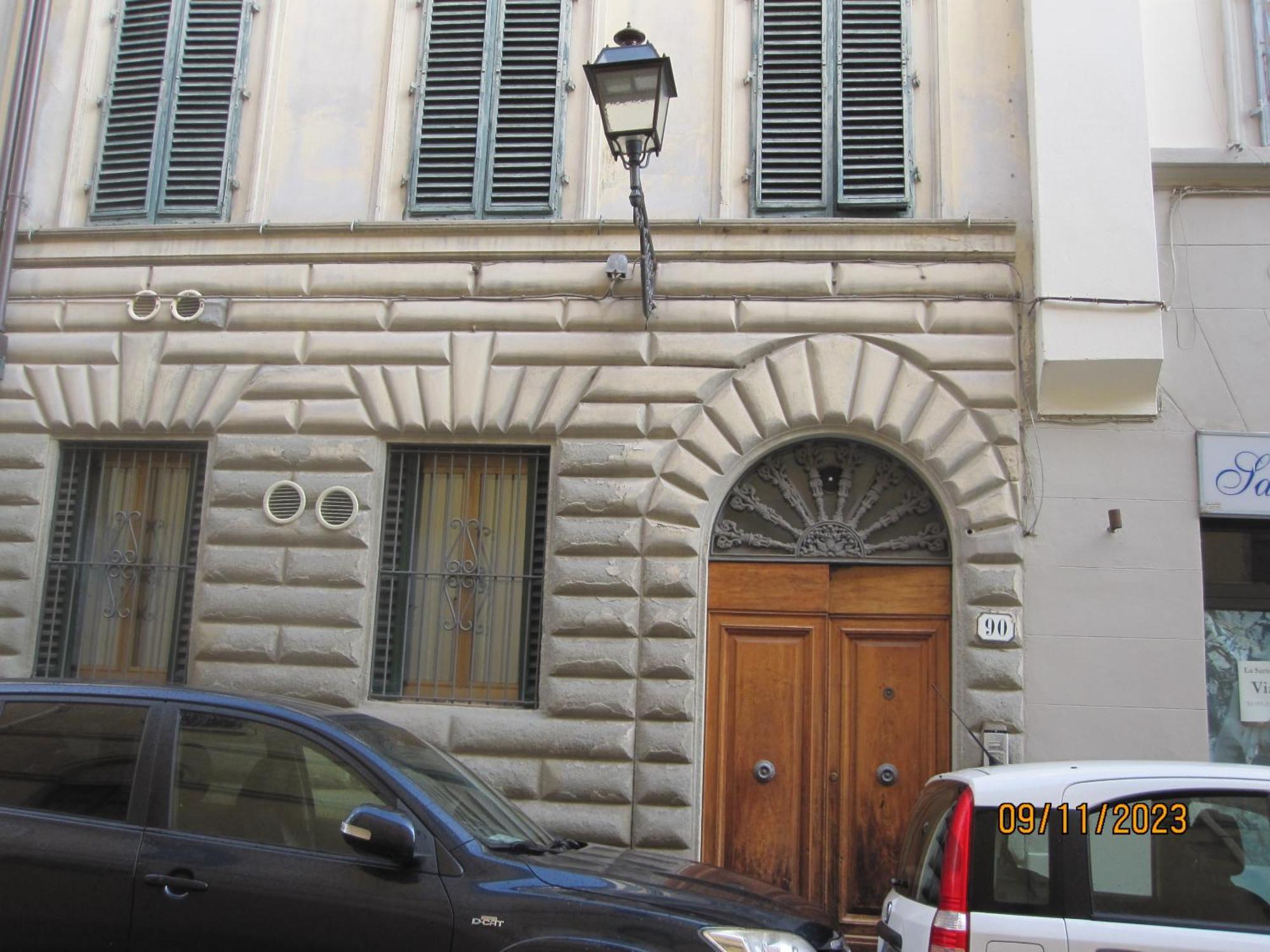 Lejlighed i Historisk Centrum på 60 m². Soveværelser: 1. Private badeværelser: 2. Firenze Eksteriør billede