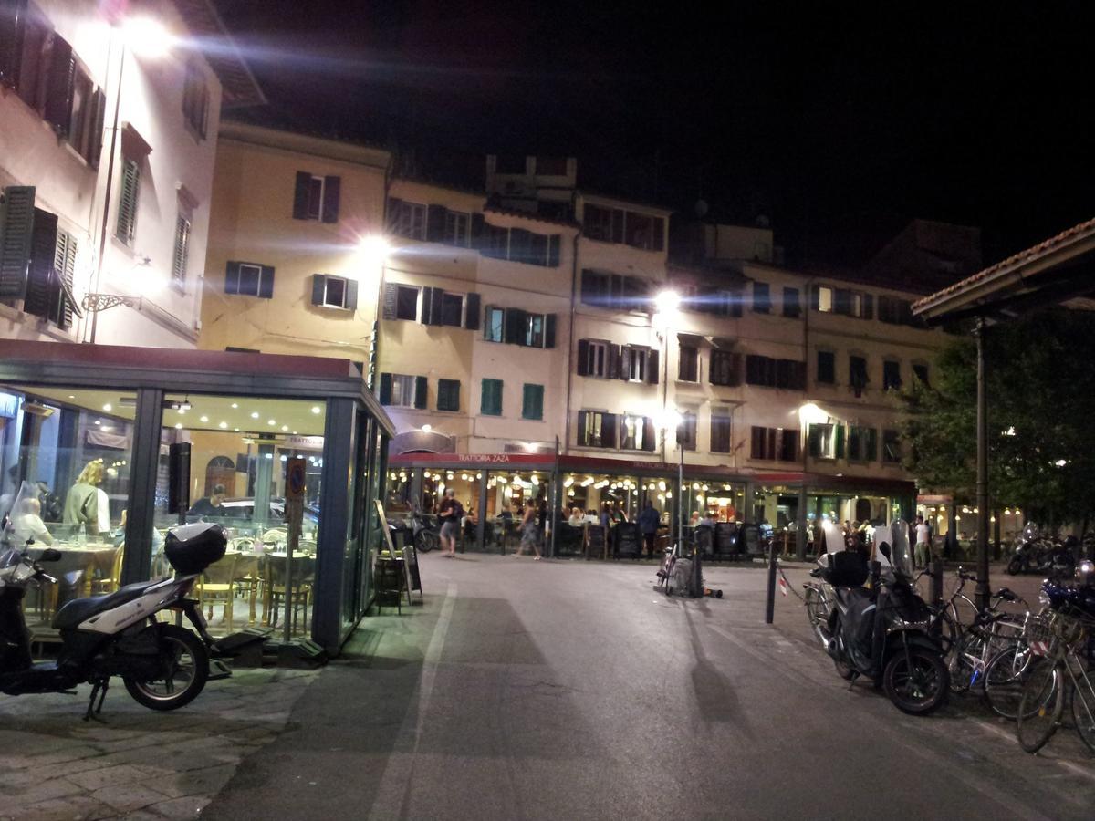 Lejlighed i Historisk Centrum på 60 m². Soveværelser: 1. Private badeværelser: 2. Firenze Eksteriør billede