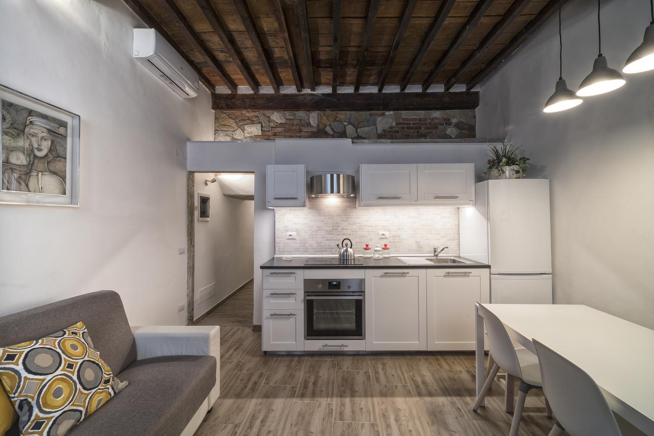 Lejlighed i Historisk Centrum på 60 m². Soveværelser: 1. Private badeværelser: 2. Firenze Eksteriør billede