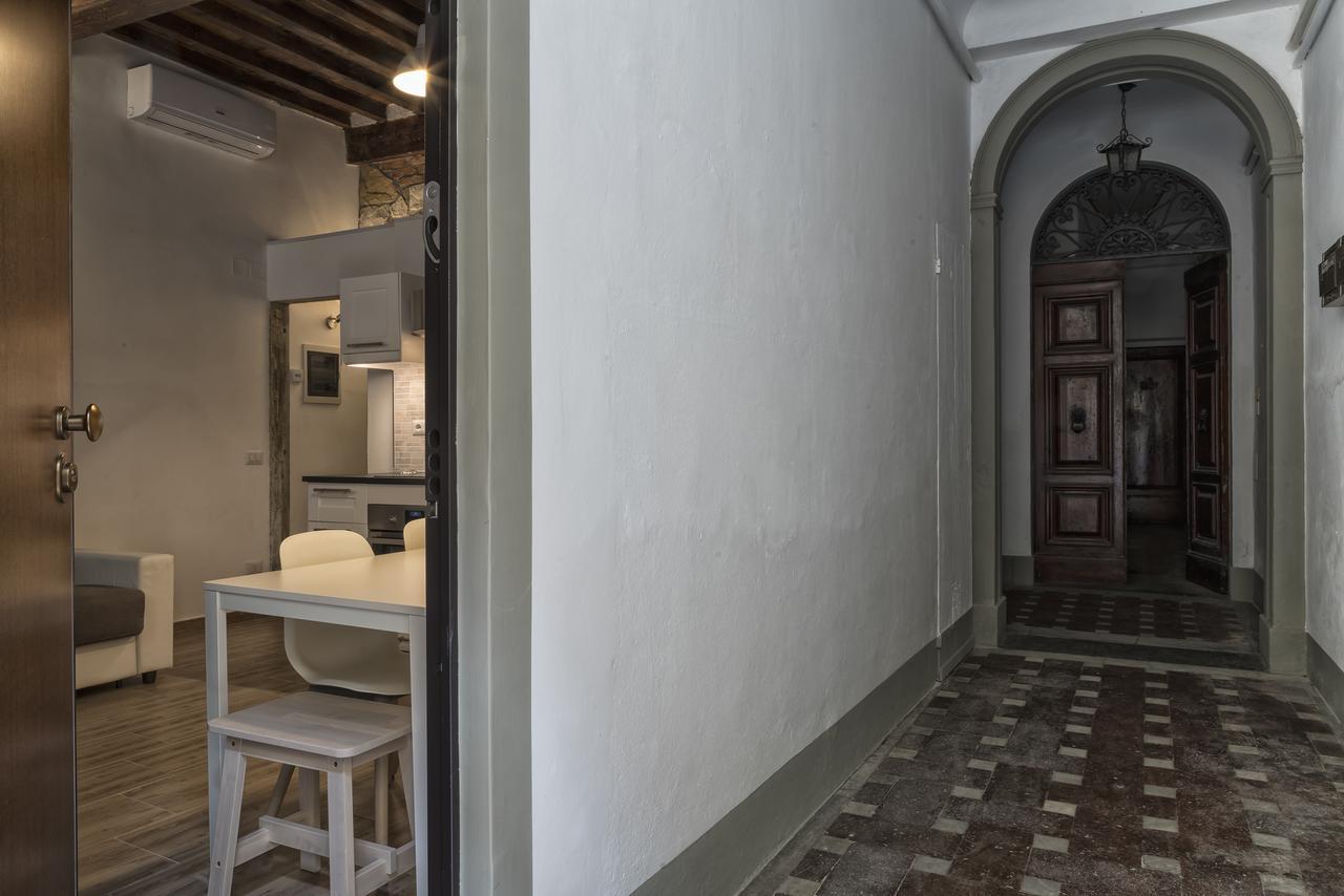 Lejlighed i Historisk Centrum på 60 m². Soveværelser: 1. Private badeværelser: 2. Firenze Eksteriør billede