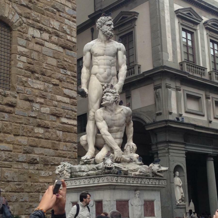 Lejlighed i Historisk Centrum på 60 m². Soveværelser: 1. Private badeværelser: 2. Firenze Eksteriør billede
